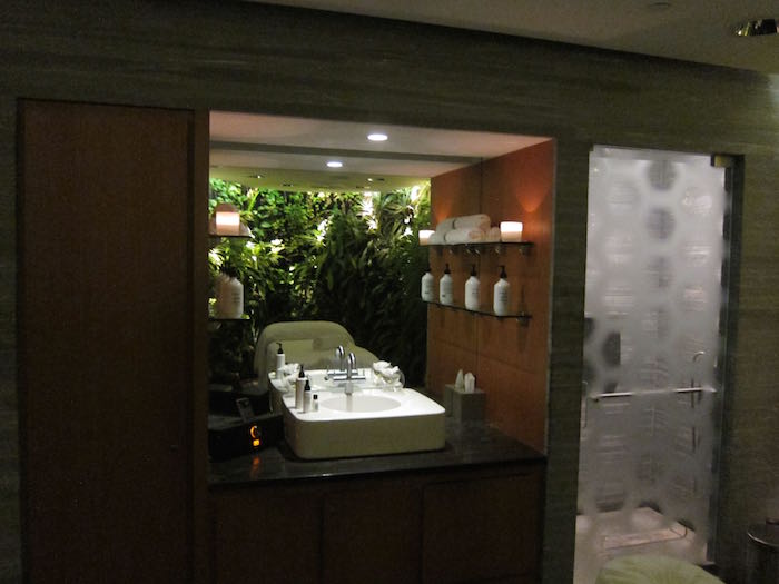 Qantas-First-Lounge-Sydney-56